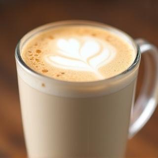 Latte con leche de avena y arte latte